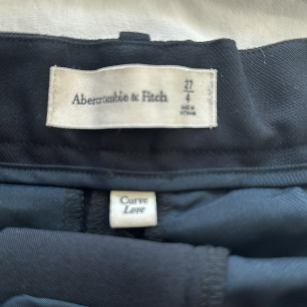 Women’s lot of 4 pair of dress shorts size 4 Abercrombie & Fitch - Picture 6 of 6